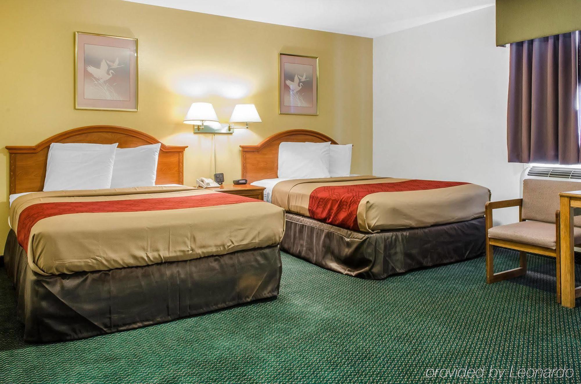 Econo Lodge Inn & Suites Denver Extérieur photo