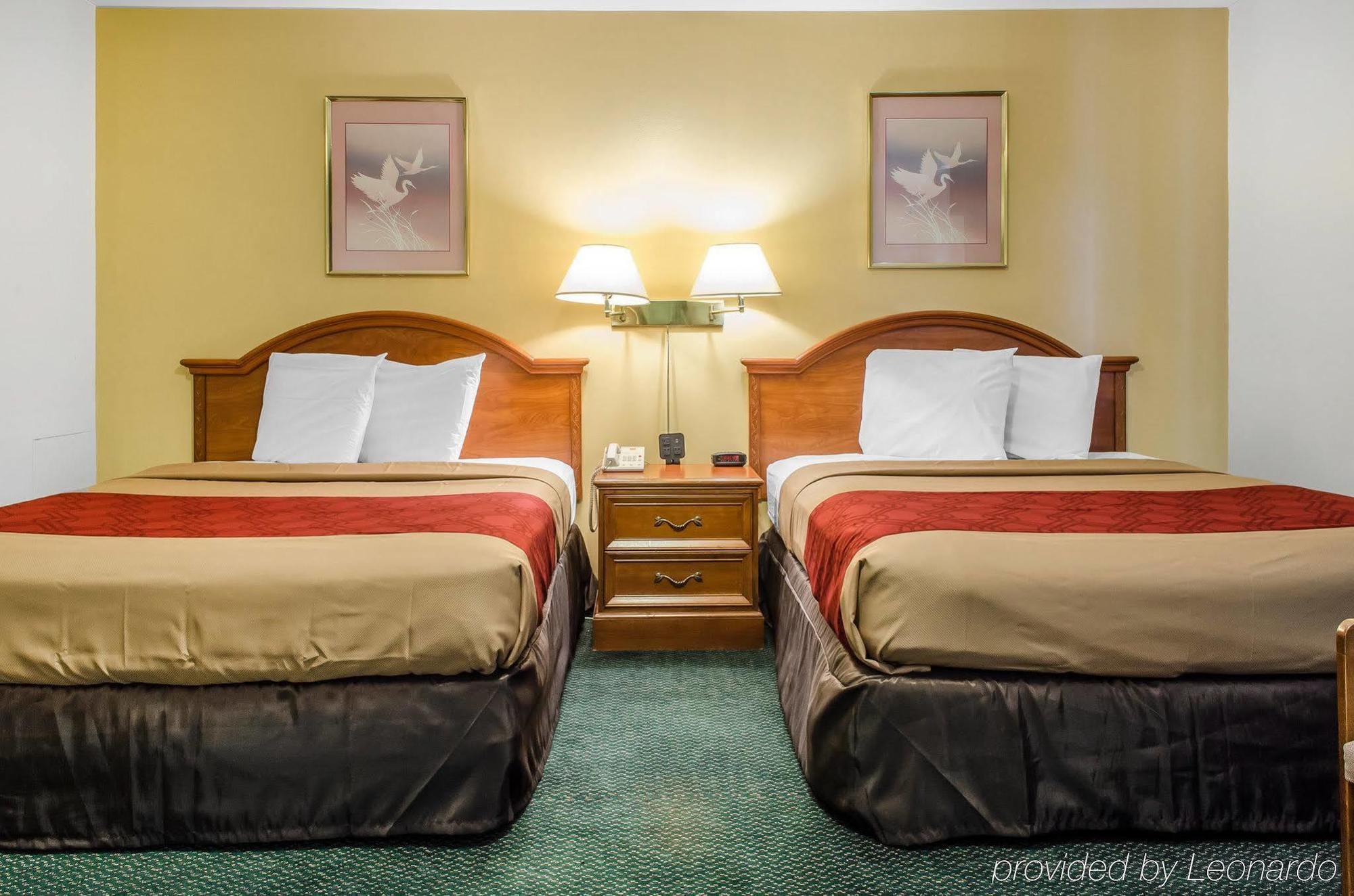 Econo Lodge Inn & Suites Denver Extérieur photo
