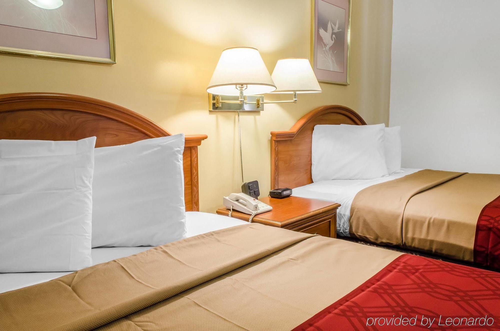 Econo Lodge Inn & Suites Denver Extérieur photo