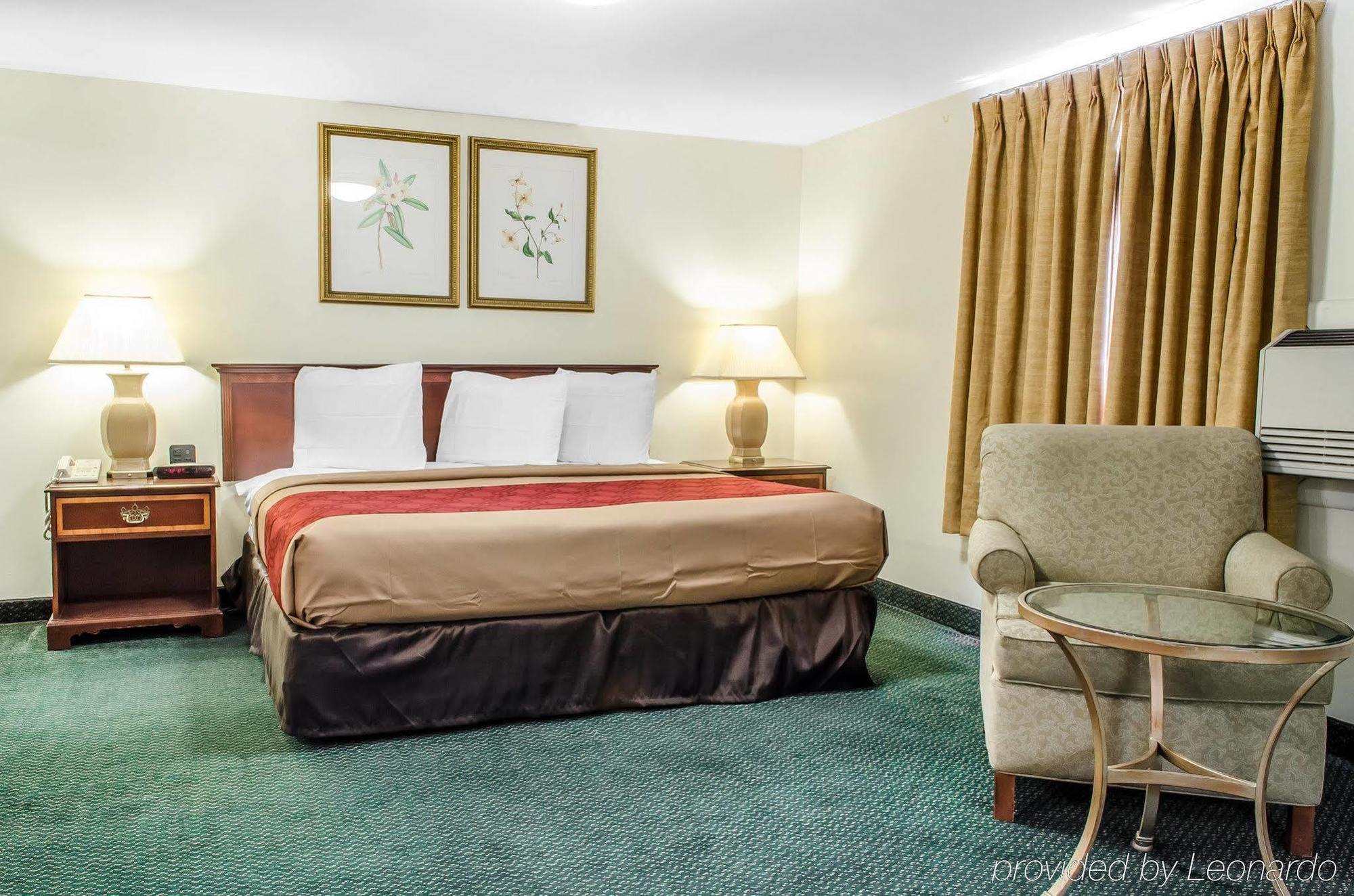 Econo Lodge Inn & Suites Denver Extérieur photo