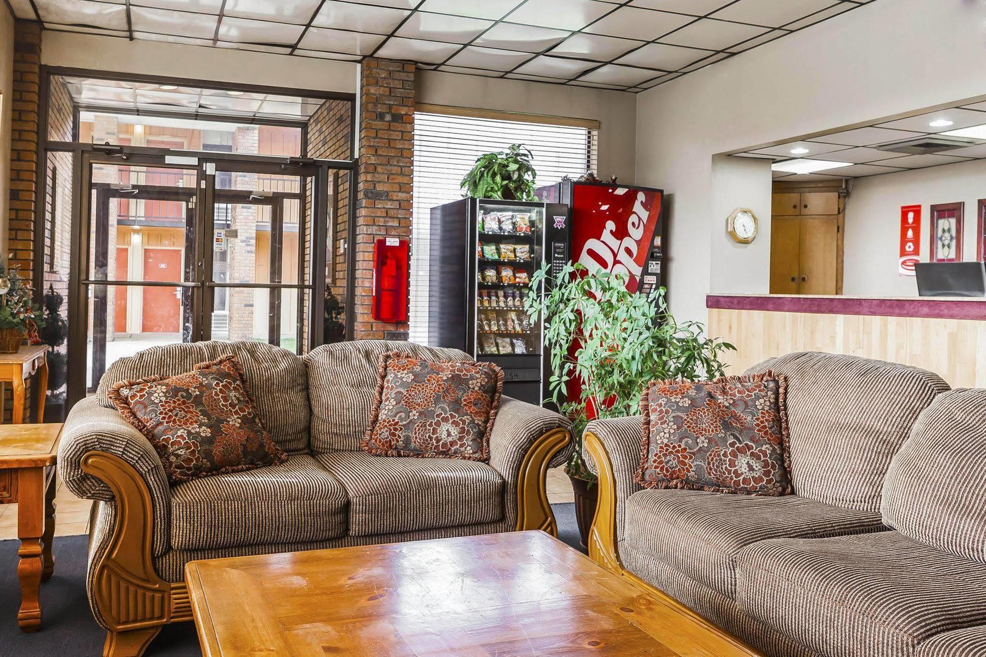 Econo Lodge Inn & Suites Denver Extérieur photo