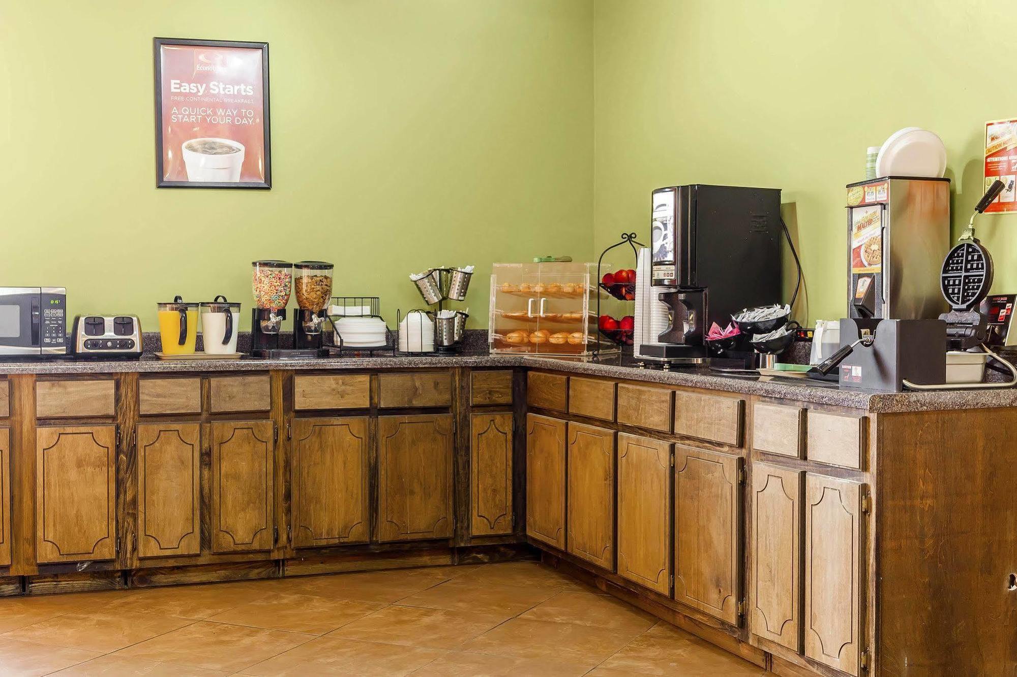 Econo Lodge Inn & Suites Denver Extérieur photo