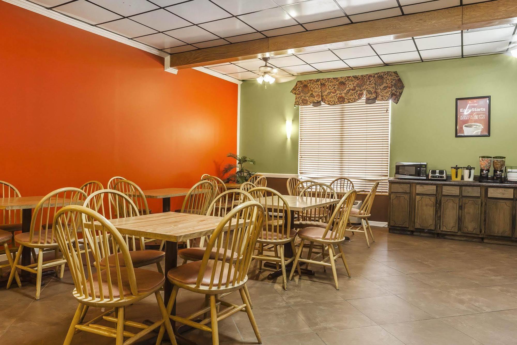 Econo Lodge Inn & Suites Denver Extérieur photo