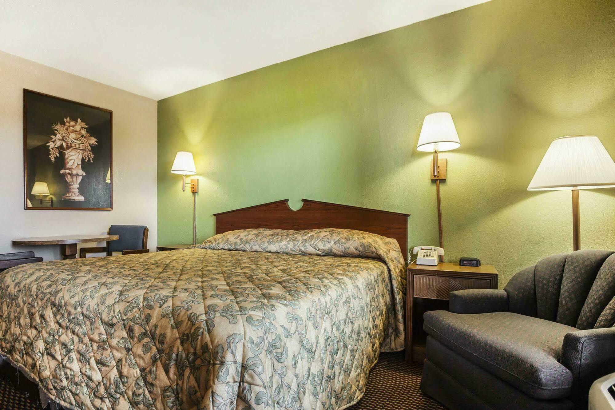 Econo Lodge Inn & Suites Denver Extérieur photo